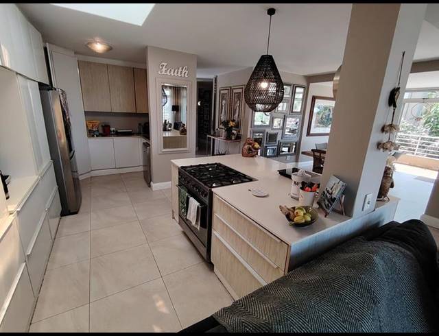 3 BEDROOM APARTMENT FOR SALE IN UMHLANGA CENTRAL